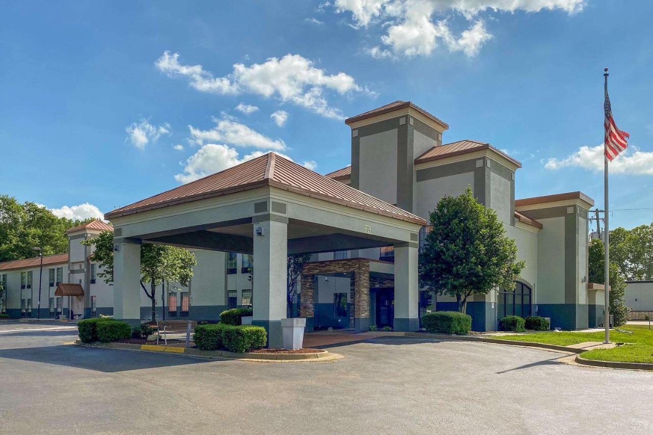 Clarion Pointe South Boston - Danville East Εξωτερικό φωτογραφία