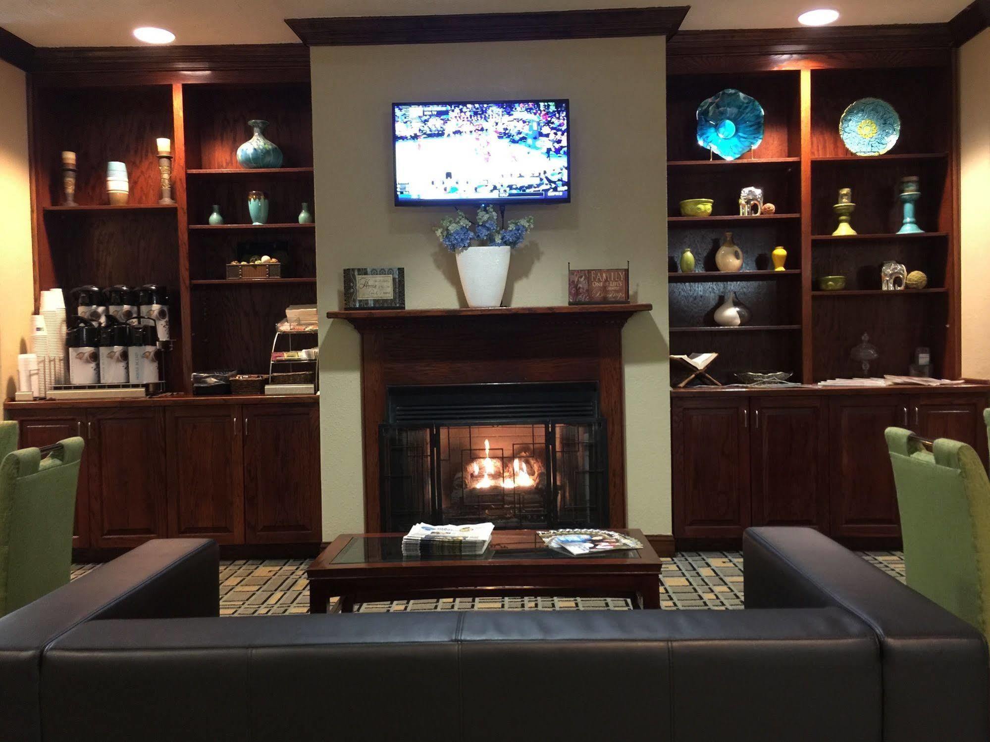 Clarion Pointe South Boston - Danville East Εξωτερικό φωτογραφία